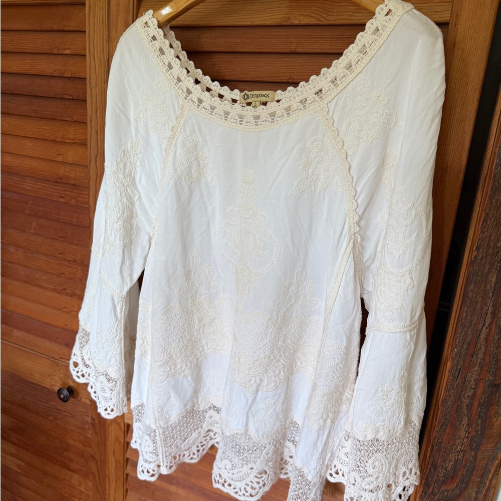 Democracy White Embroidered Lace Boho Peasant Blouse, Size L